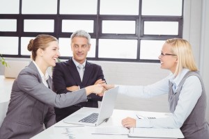 Décryptage des tics de langage des professionnels de la comm’